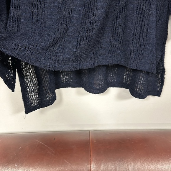Two by Vince Camuto Navy  light weight sweater, 2X - Picture 4 of 9